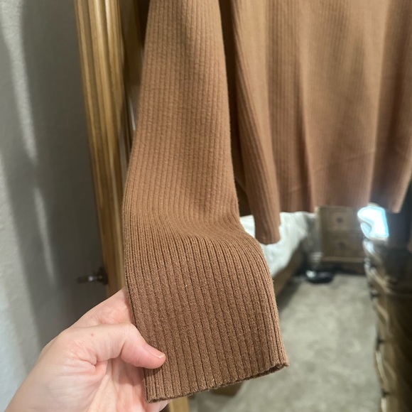 V-Neck Ribbed Sweater - Brown - Picture 2 of 4